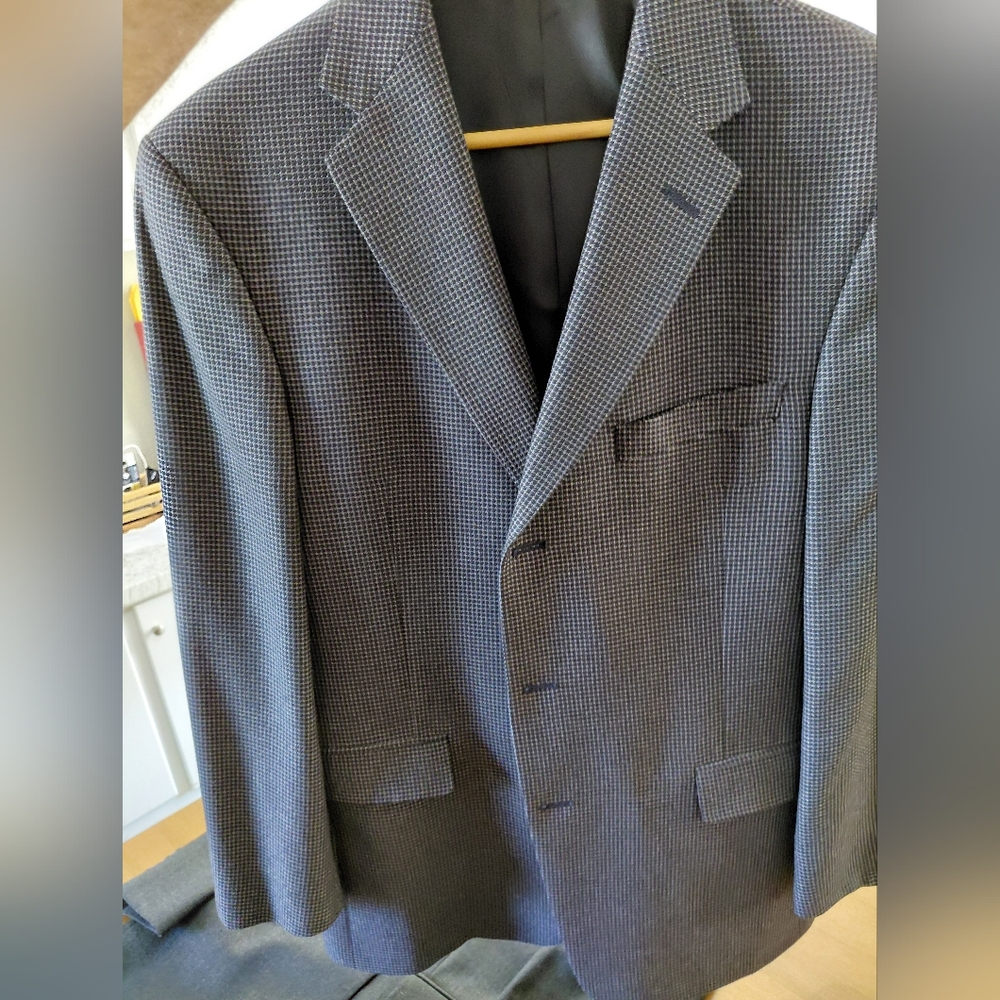 Daniel Cremieux Suit Jacket,